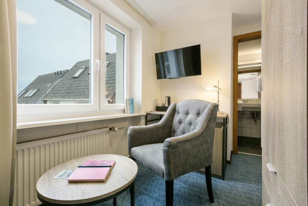Hotel Auf Den Hummerklippen Хельголанд Экстерьер фото