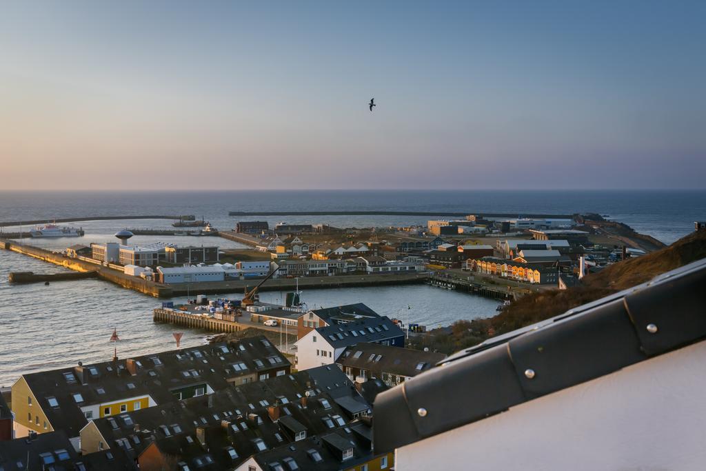 Hotel Auf Den Hummerklippen Хельголанд Экстерьер фото